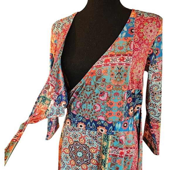 Sunny Leigh Hobo Patchwork Floral Wrap Silhouette Dress Lightweight and Smooth M - Picture 4 of 7